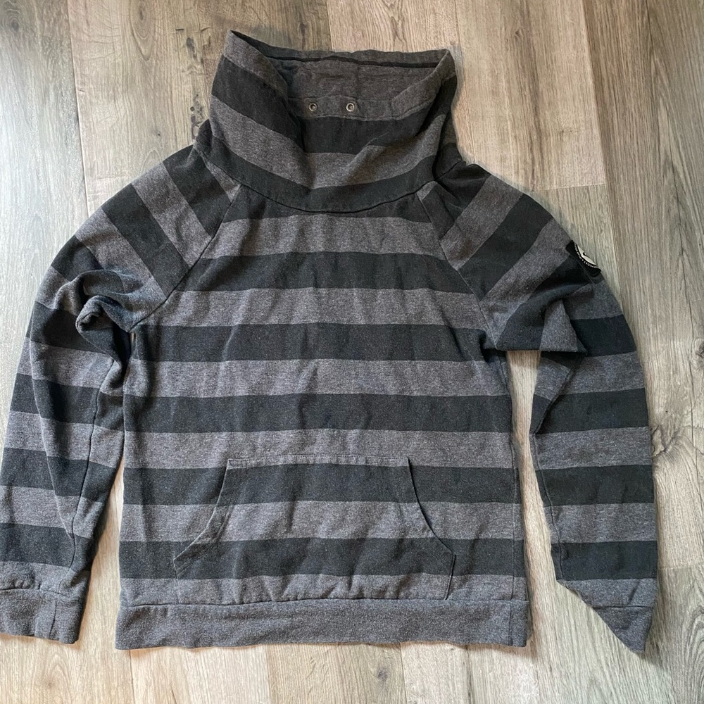 Roxy high neck sweatshirt women’s size L large